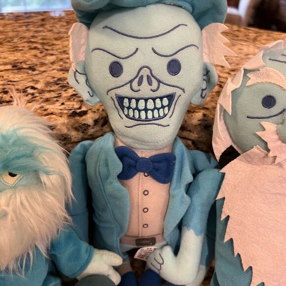 Disney haunted mansion plush set - Picture 2 of 6